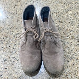 Tom’s women’s booties